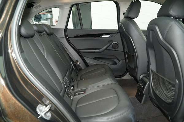 2016 BMW X1 sDrive18d F48