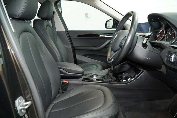 2016 BMW X1 sDrive18d F48