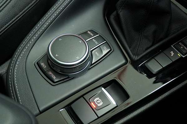 2016 BMW X1 sDrive18d F48