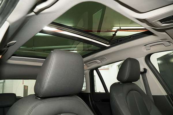 2016 BMW X1 sDrive18d F48