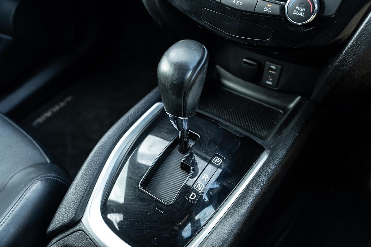 2014 Nissan X-TRAIL ST-L T32