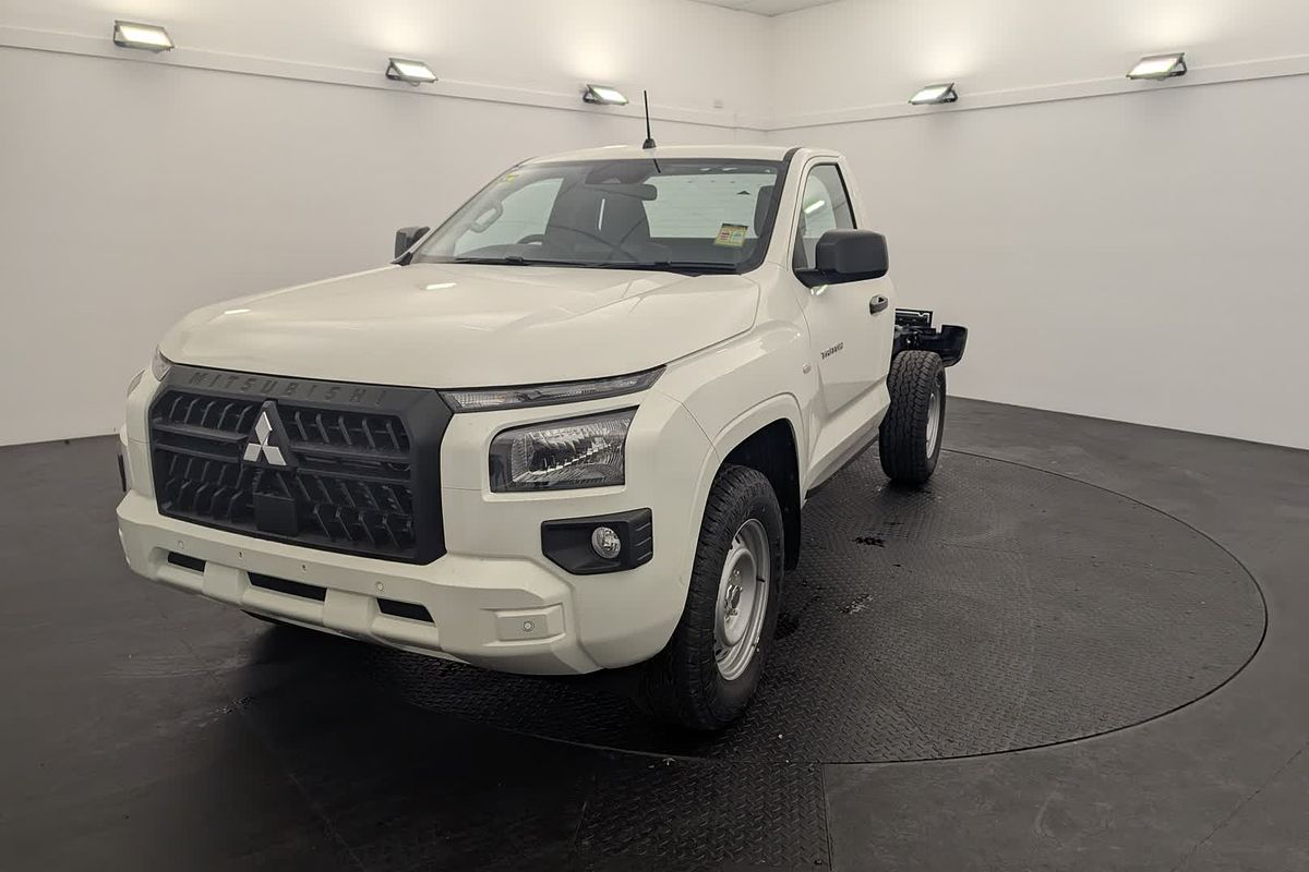 2025 Mitsubishi Triton GLX MV 4X4