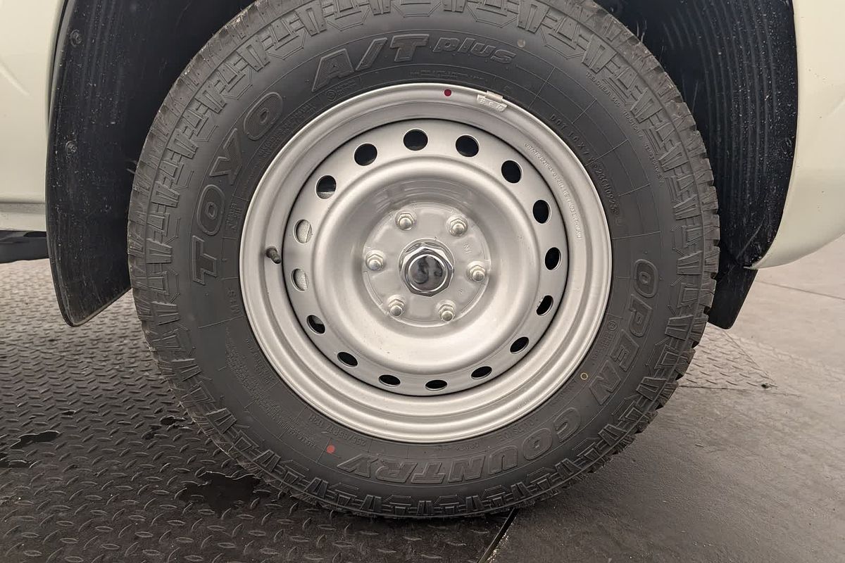 2025 Mitsubishi Triton GLX MV 4X4