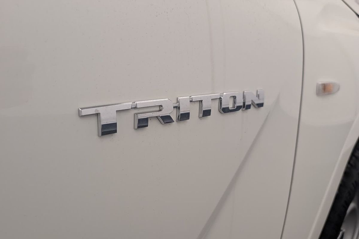 2025 Mitsubishi Triton GLX MV 4X4