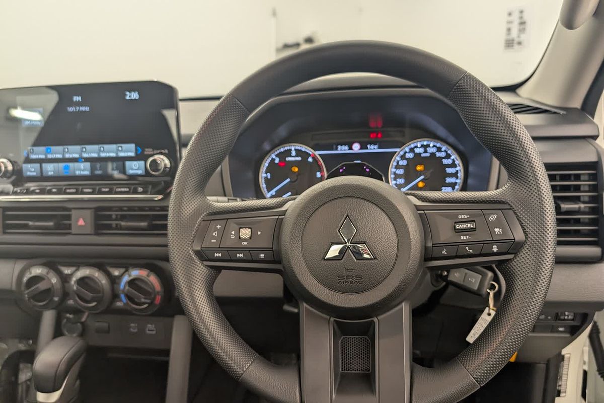 2025 Mitsubishi Triton GLX MV 4X4