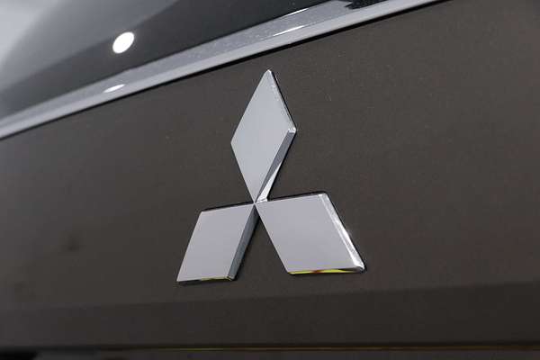 2021 Mitsubishi Outlander ES ZL