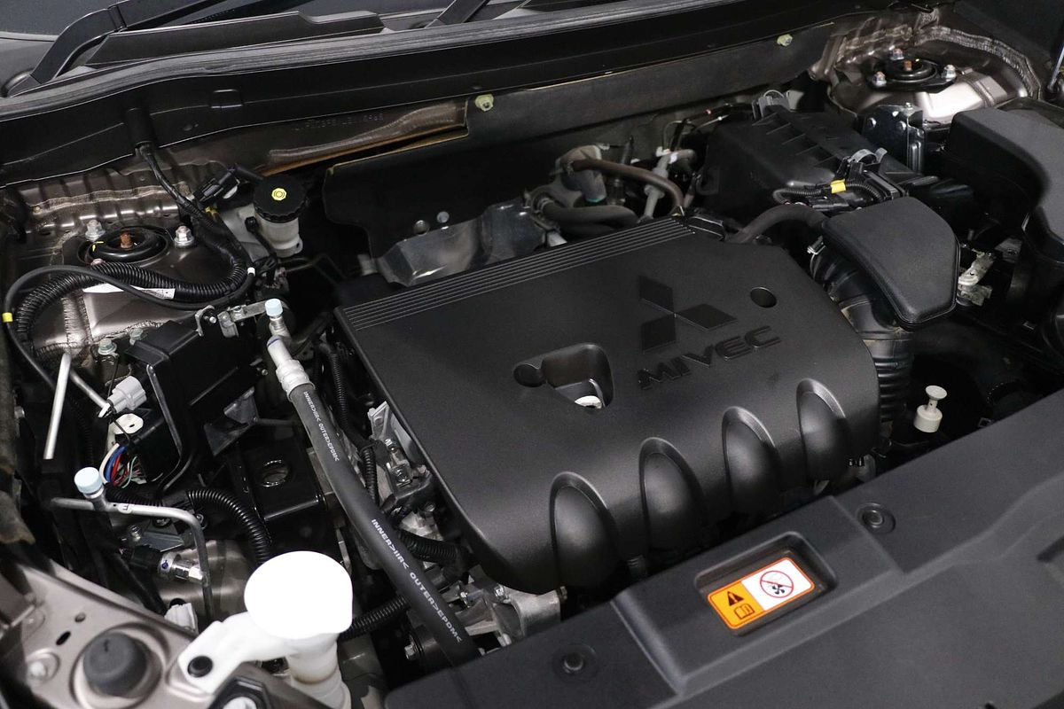 2021 Mitsubishi Outlander ES ZL