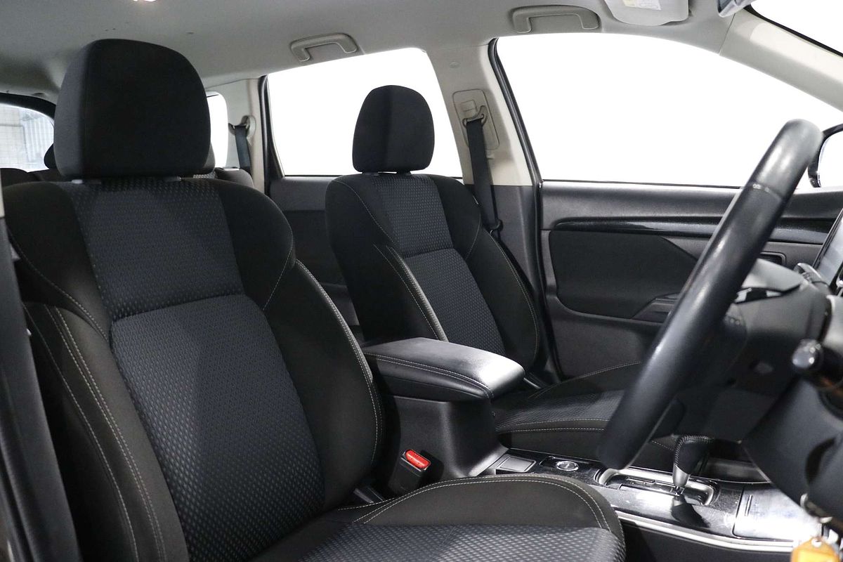 2021 Mitsubishi Outlander ES ZL