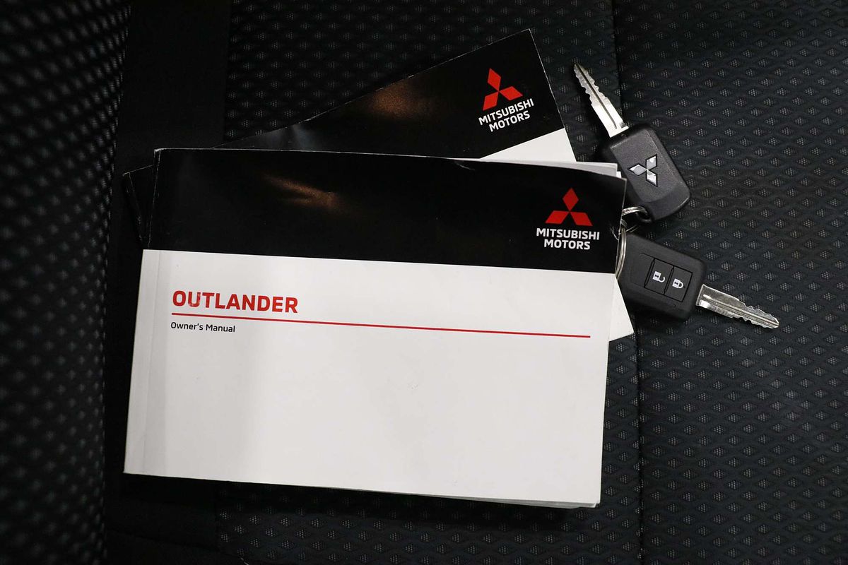 2021 Mitsubishi Outlander ES ZL