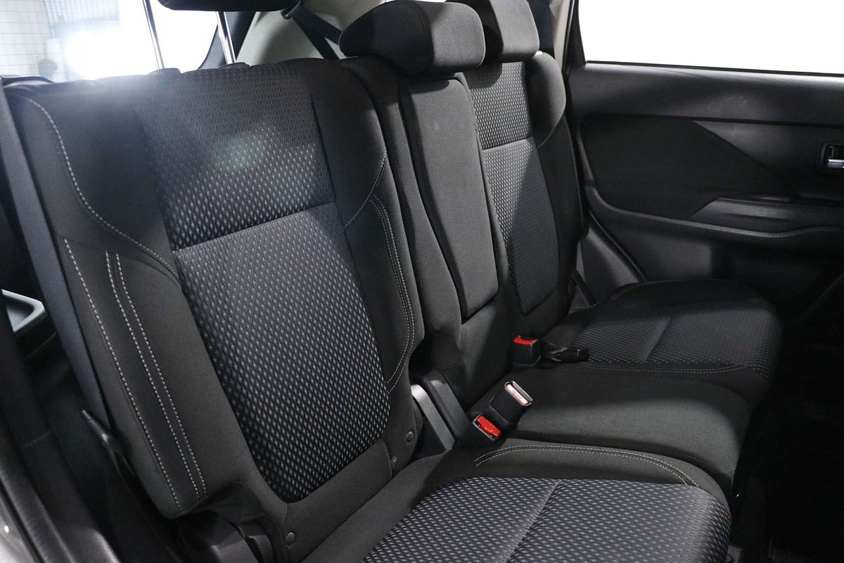 2021 Mitsubishi Outlander ES ZL