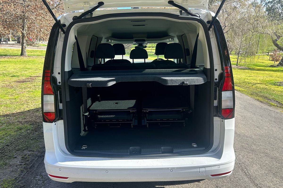 2025 Volkswagen Caddy TSI220 Life 5 LWB