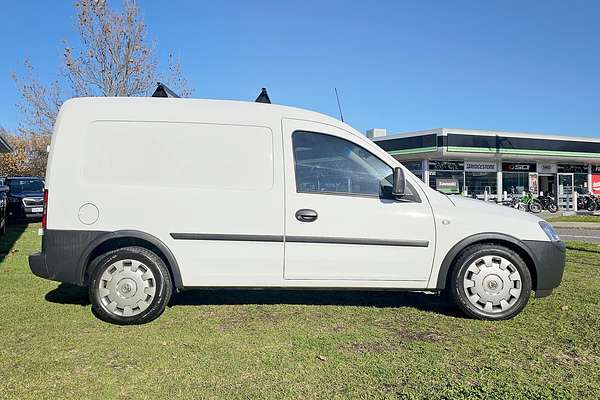 2010 Holden Combo XC
