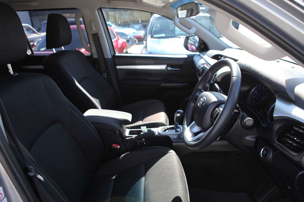 2016 Toyota Hilux SR5 GUN126R 4X4