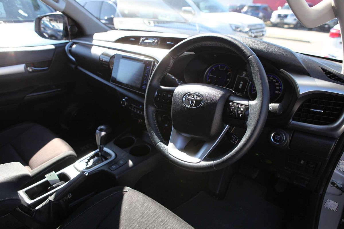 2016 Toyota Hilux SR5 GUN126R 4X4