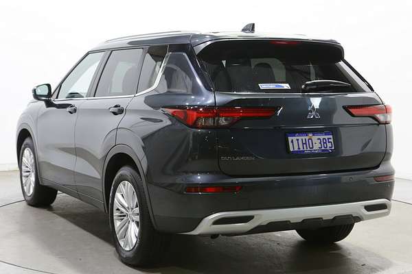 2024 Mitsubishi Outlander LS ZM