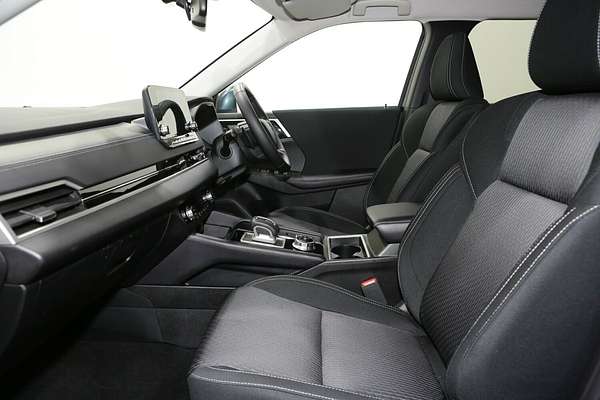 2024 Mitsubishi Outlander LS ZM