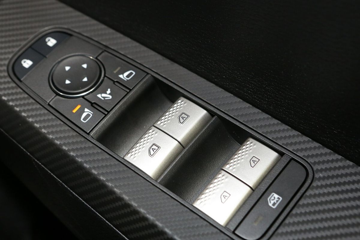 2024 Mitsubishi Outlander LS ZM