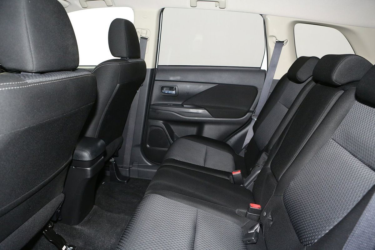 2016 Mitsubishi Outlander LS ZK