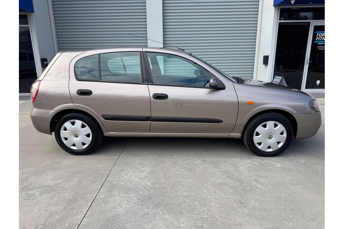 2005 Nissan Pulsar ST N16 S2