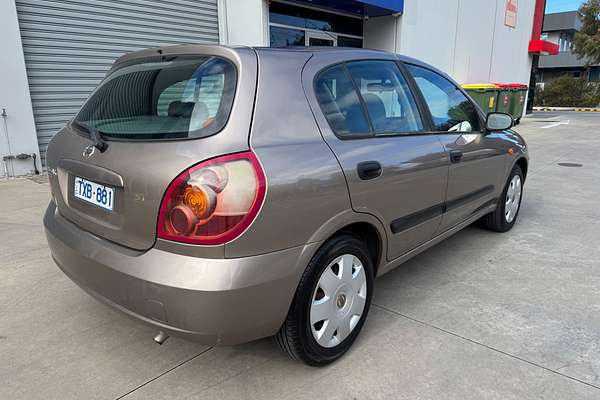2005 Nissan Pulsar ST N16 S2