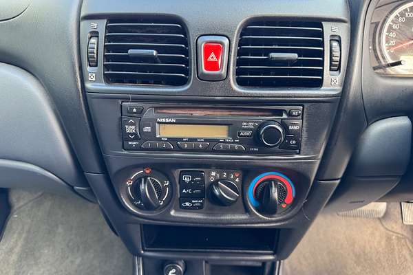 2005 Nissan Pulsar ST N16 S2