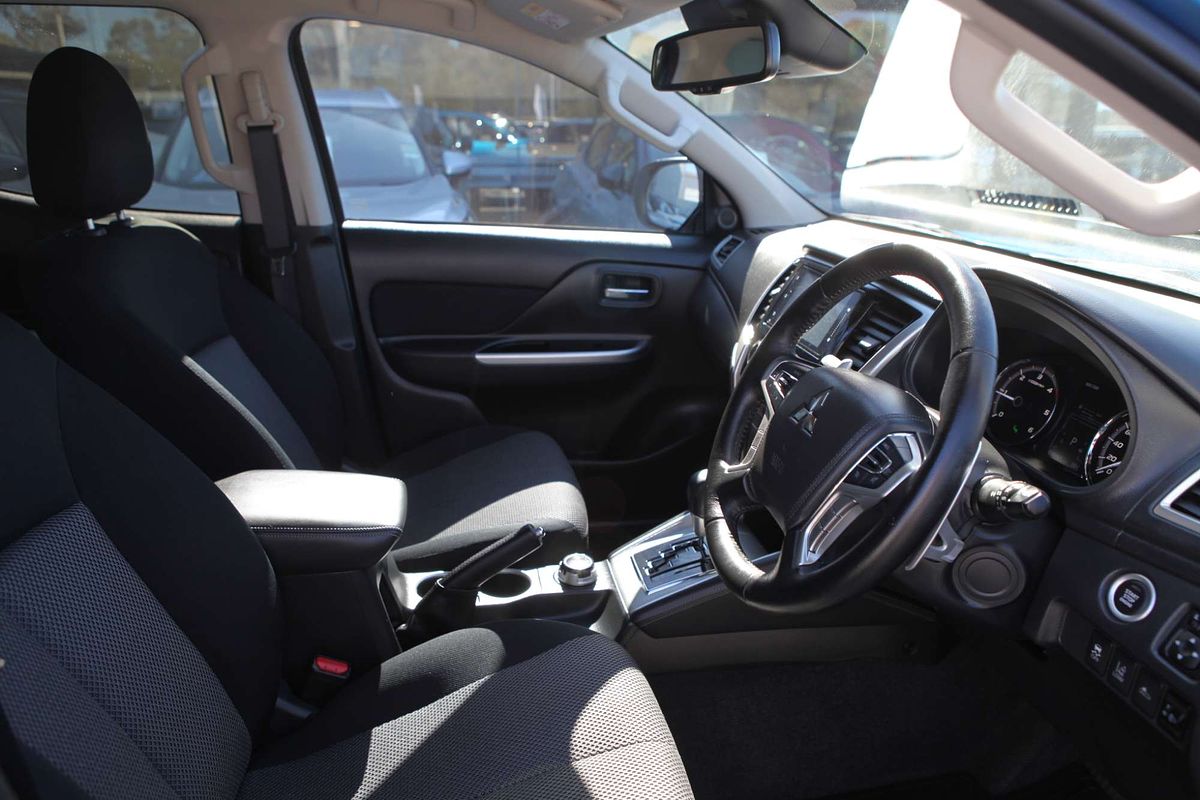 2022 Mitsubishi Triton GLS MR 4X4