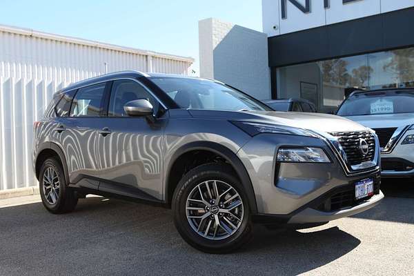 2024 Nissan X-TRAIL ST T33