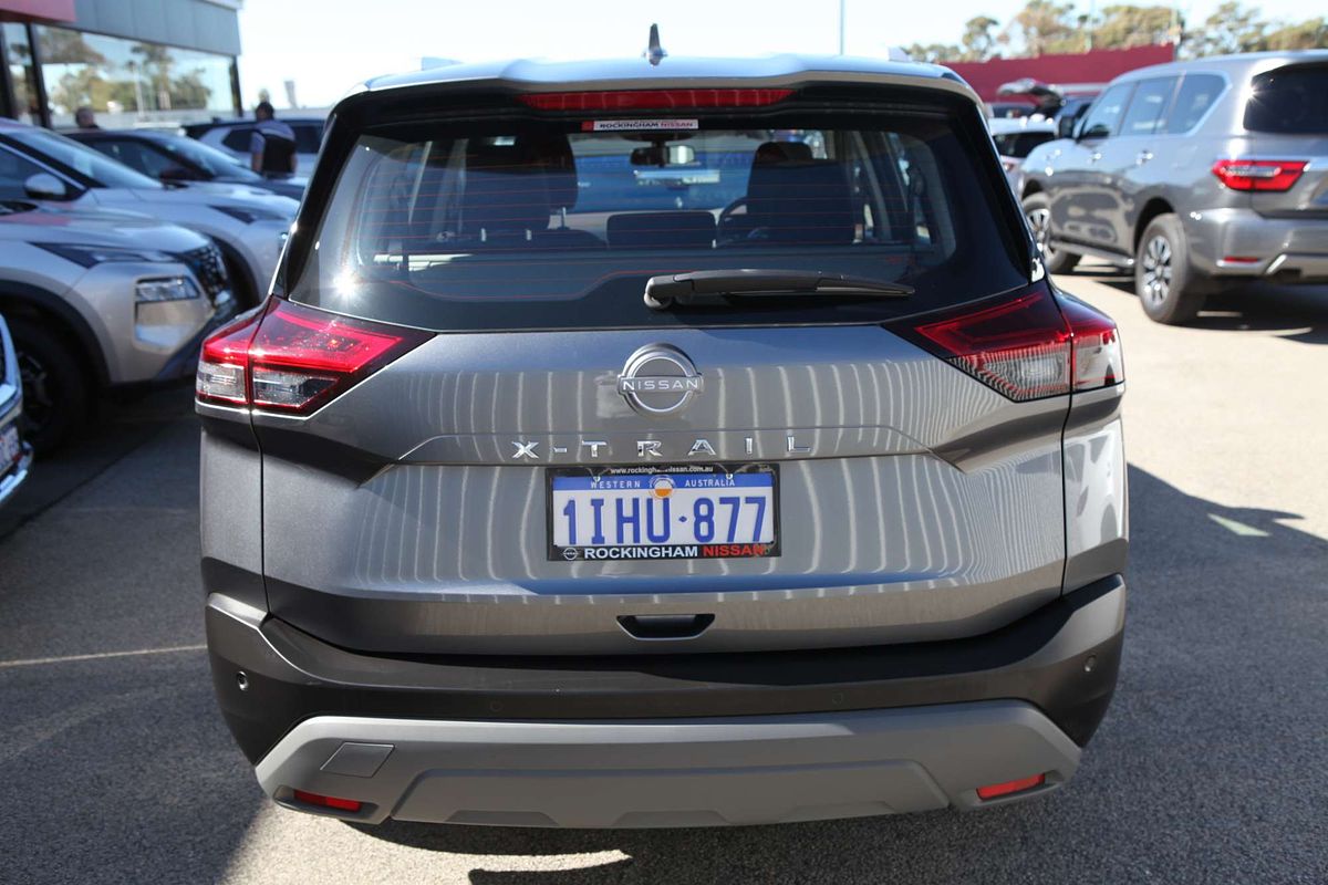2024 Nissan X-TRAIL ST T33