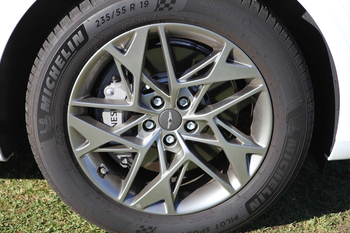 2024 Genesis GV70 2.5T AWD JK.V2