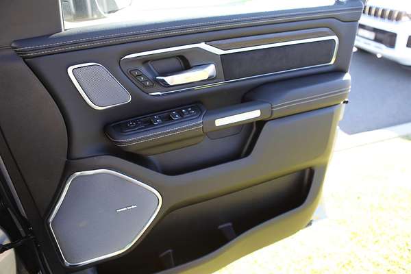 2025 RAM 1500 Laramie Sport Hurricane SO RamBox DT 4X4 SWB
