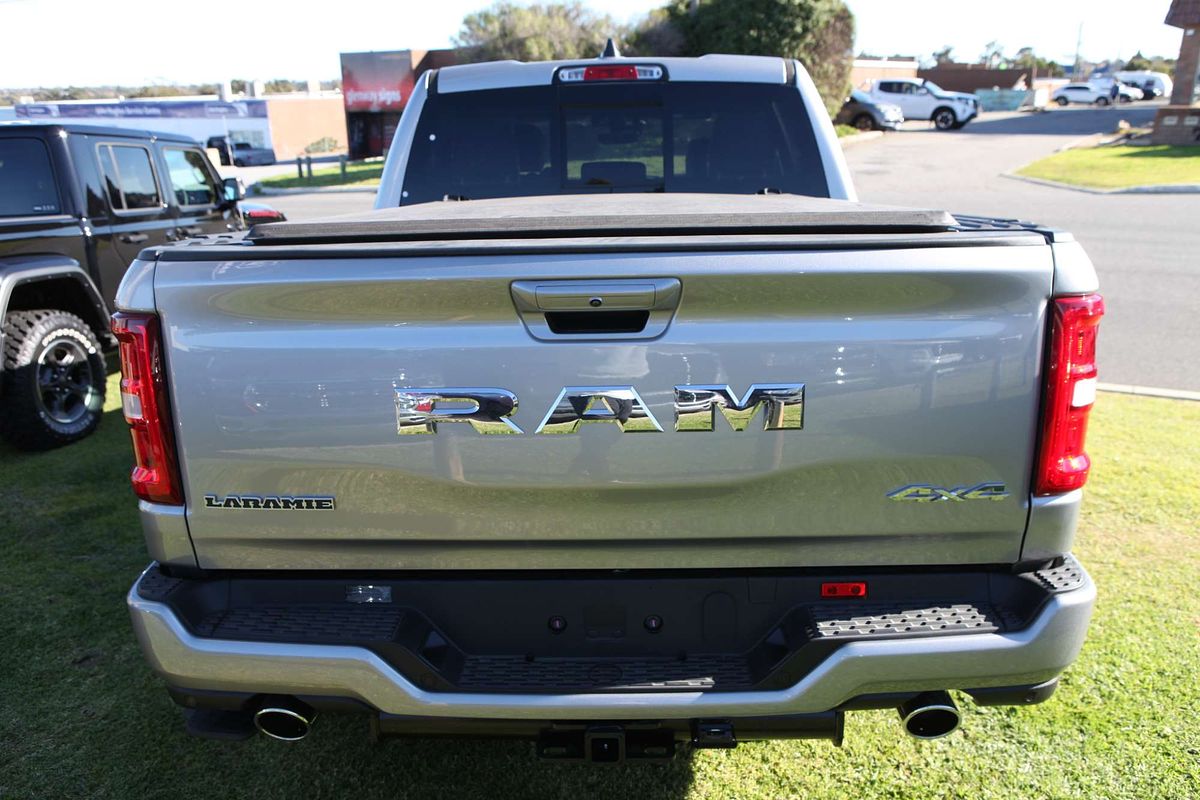 2025 RAM 1500 Laramie Sport Hurricane SO RamBox DT 4X4 SWB