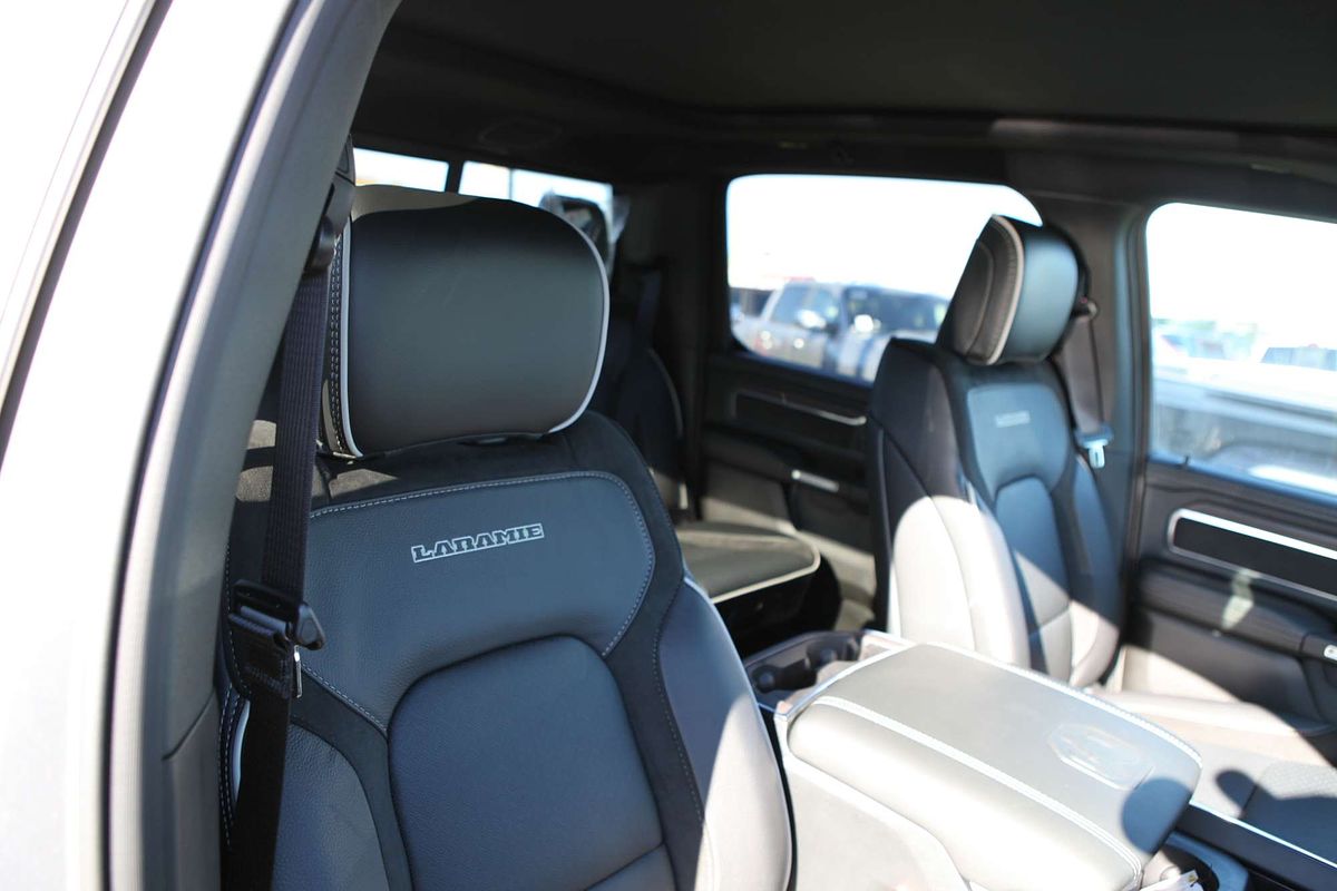 2025 RAM 1500 Laramie Sport Hurricane SO RamBox DT 4X4 SWB
