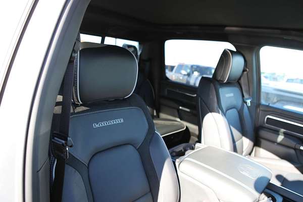 2025 RAM 1500 Laramie Sport Hurricane SO RamBox DT 4X4 SWB