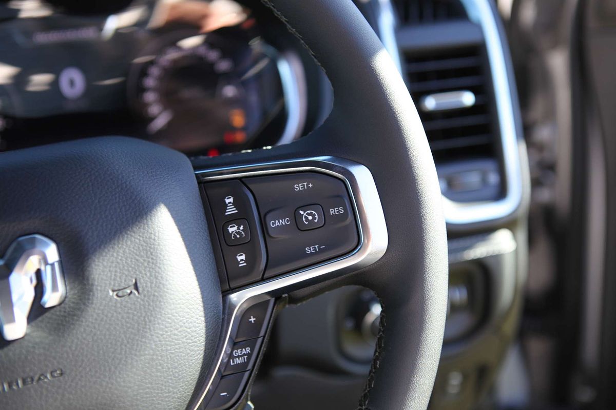 2025 RAM 1500 Laramie Sport Hurricane SO RamBox DT 4X4 SWB