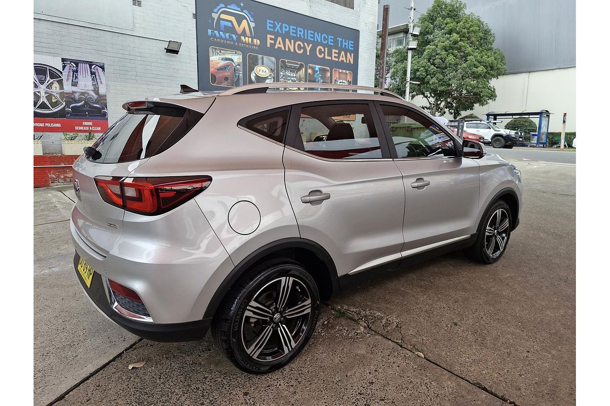 2019 MG ZS Essence AZS1