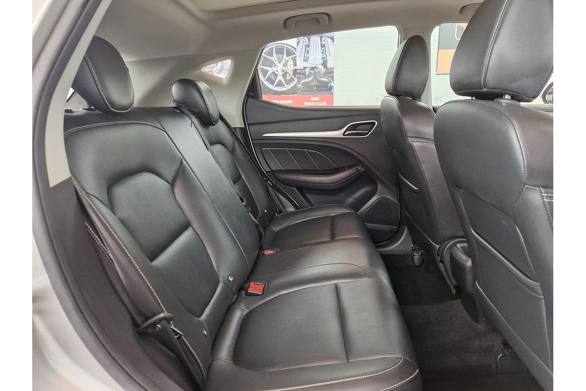 2019 MG ZS Essence AZS1