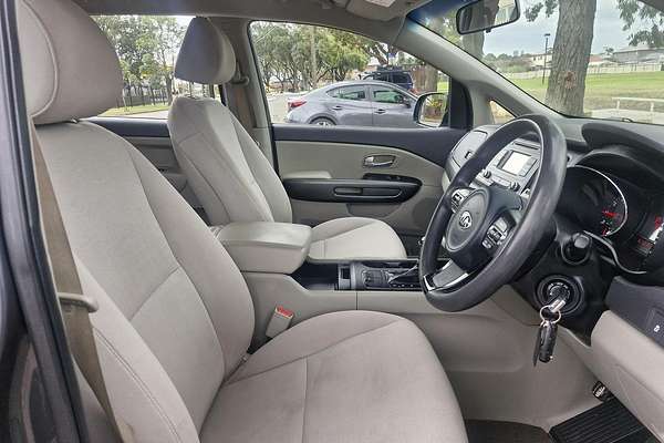 2015 Kia Carnival S YP