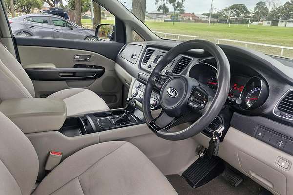 2015 Kia Carnival S YP
