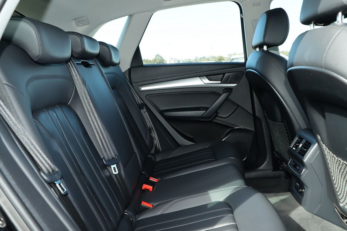 2022 Audi Q5 35 TDI FY
