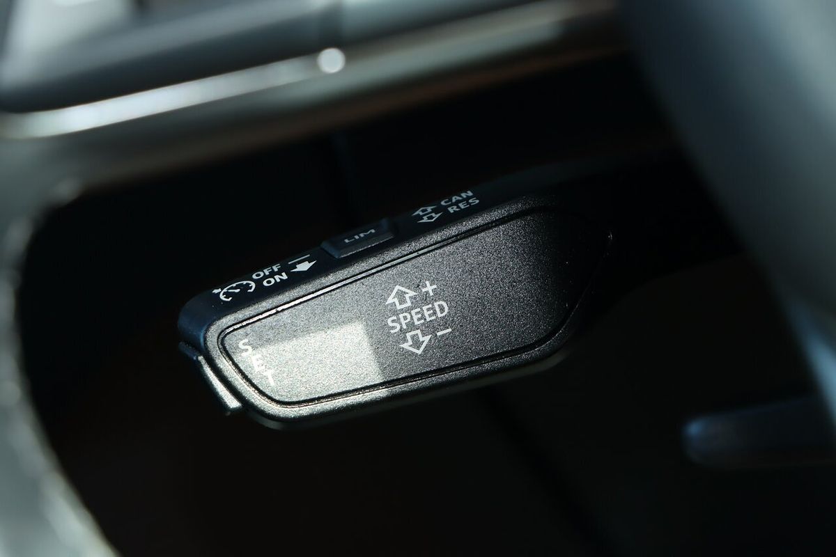 2022 Audi Q5 35 TDI FY