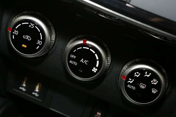 2025 Mitsubishi ASX MR XD