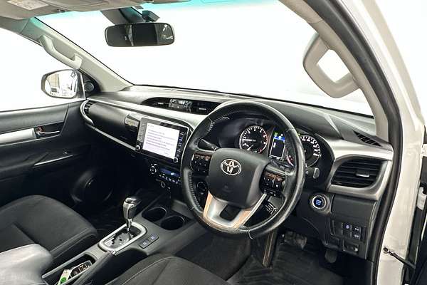 2020 Toyota Hilux SR5 GUN126R 4X4