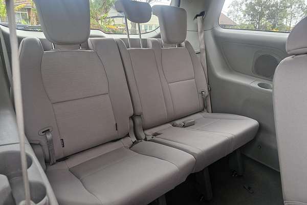 2015 Kia Carnival S YP