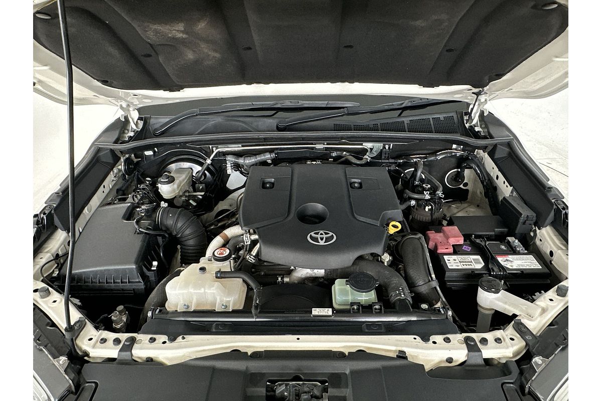 2020 Toyota Hilux SR5 GUN126R 4X4
