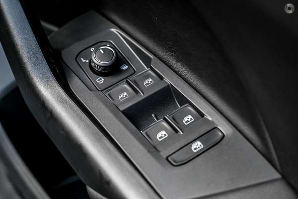 2025 Volkswagen T-Cross 85TSI R-Line D31