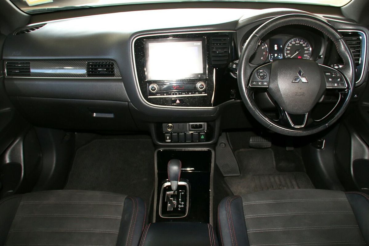 2020 Mitsubishi Outlander Black Edition ZL
