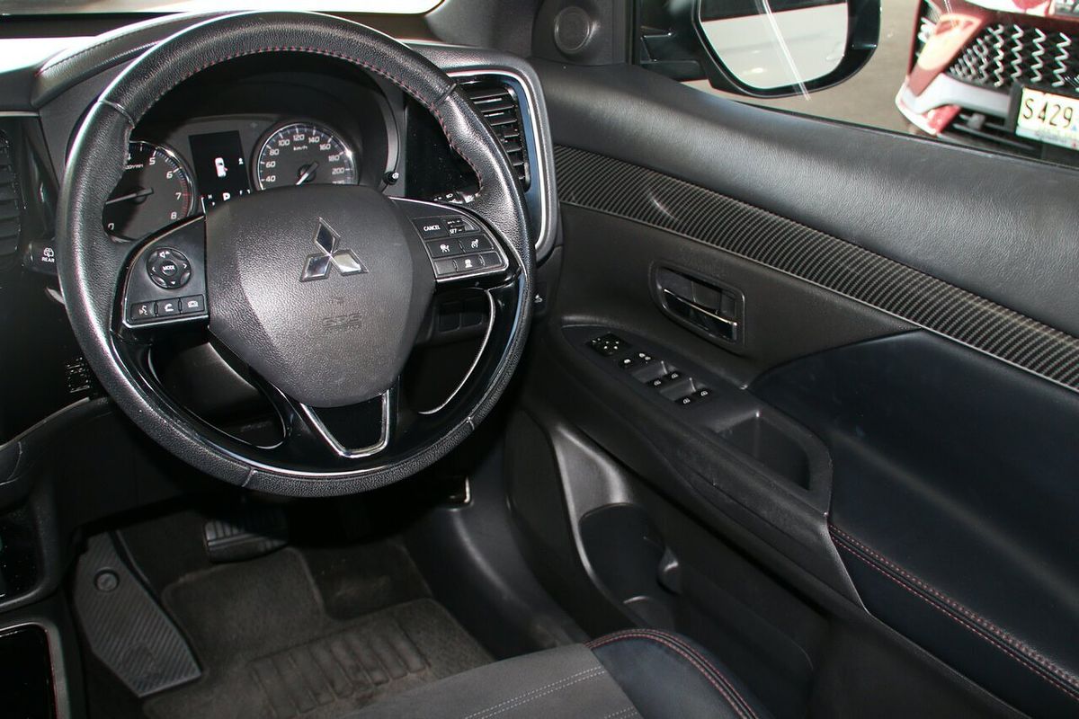 2020 Mitsubishi Outlander Black Edition ZL