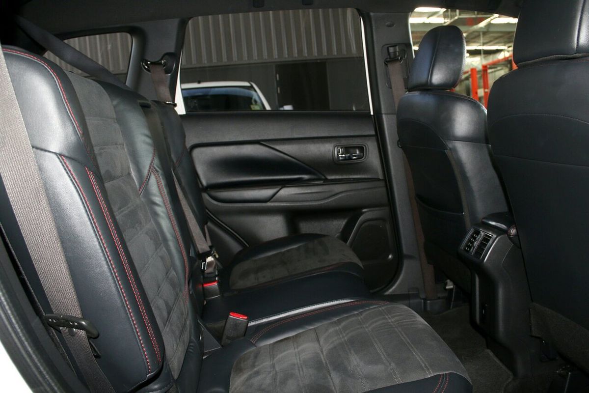 2020 Mitsubishi Outlander Black Edition ZL