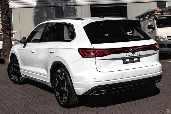 2025 Volkswagen Touareg 170TDI RC