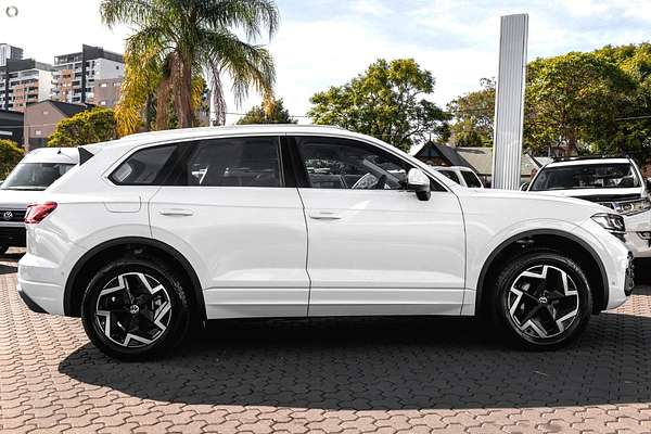 2025 Volkswagen Touareg 170TDI RC